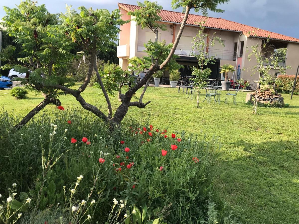 Abel Hotel Langeac Esterno foto