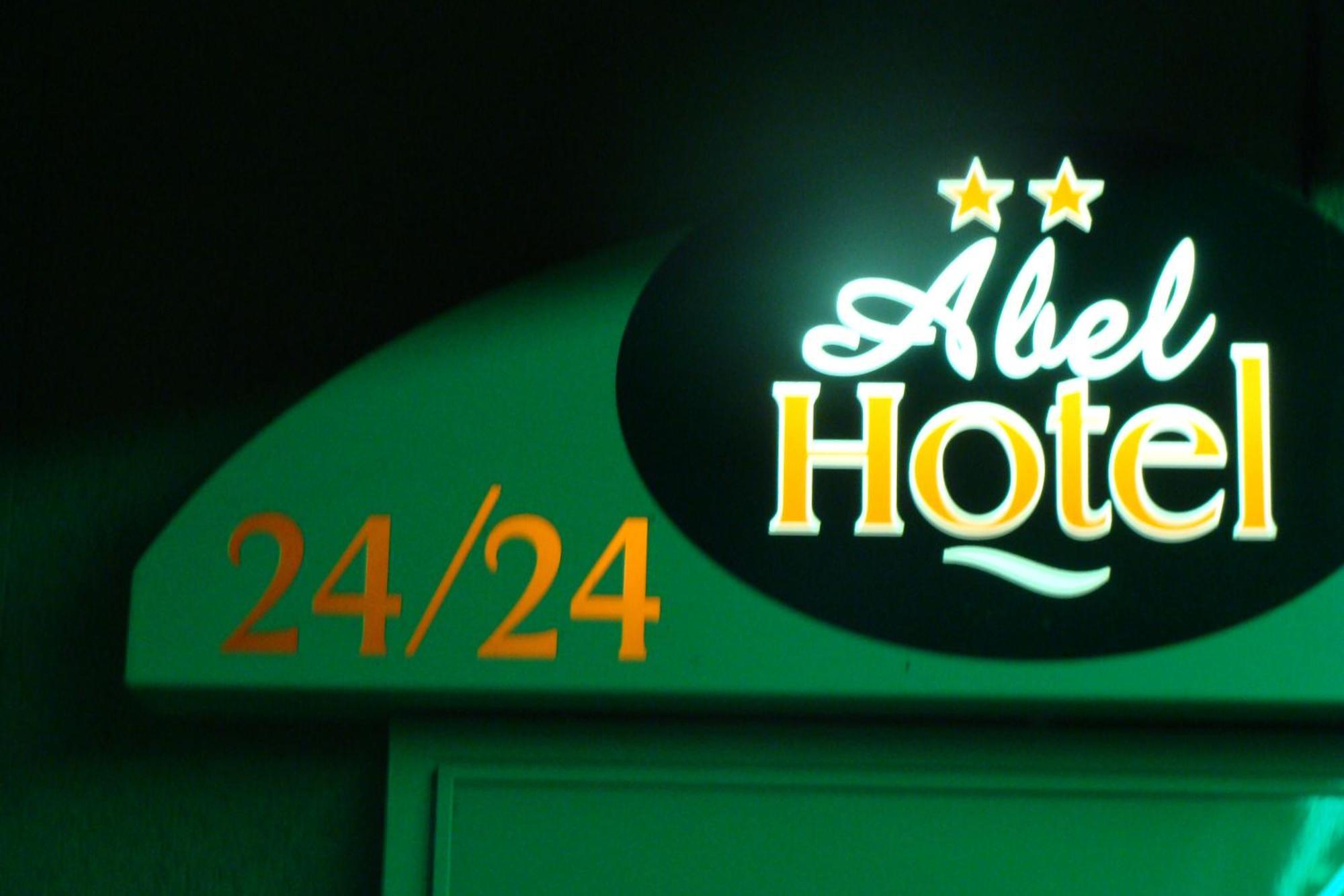 Abel Hotel Langeac Esterno foto
