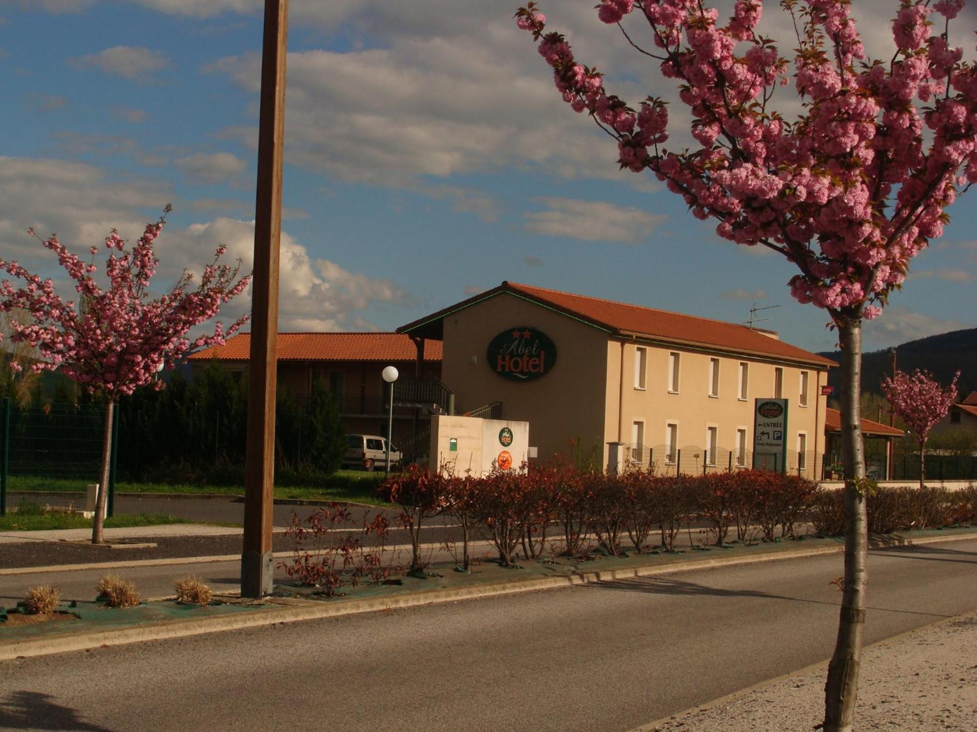 Abel Hotel Langeac Esterno foto